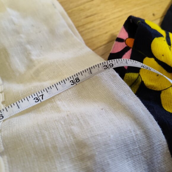 Vintage white lace patchwork maxi skirt - Picture 9 of 9